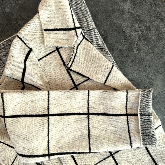 John + Jen Sweater Coat- Hardly Worn! - Picture 5 of 9